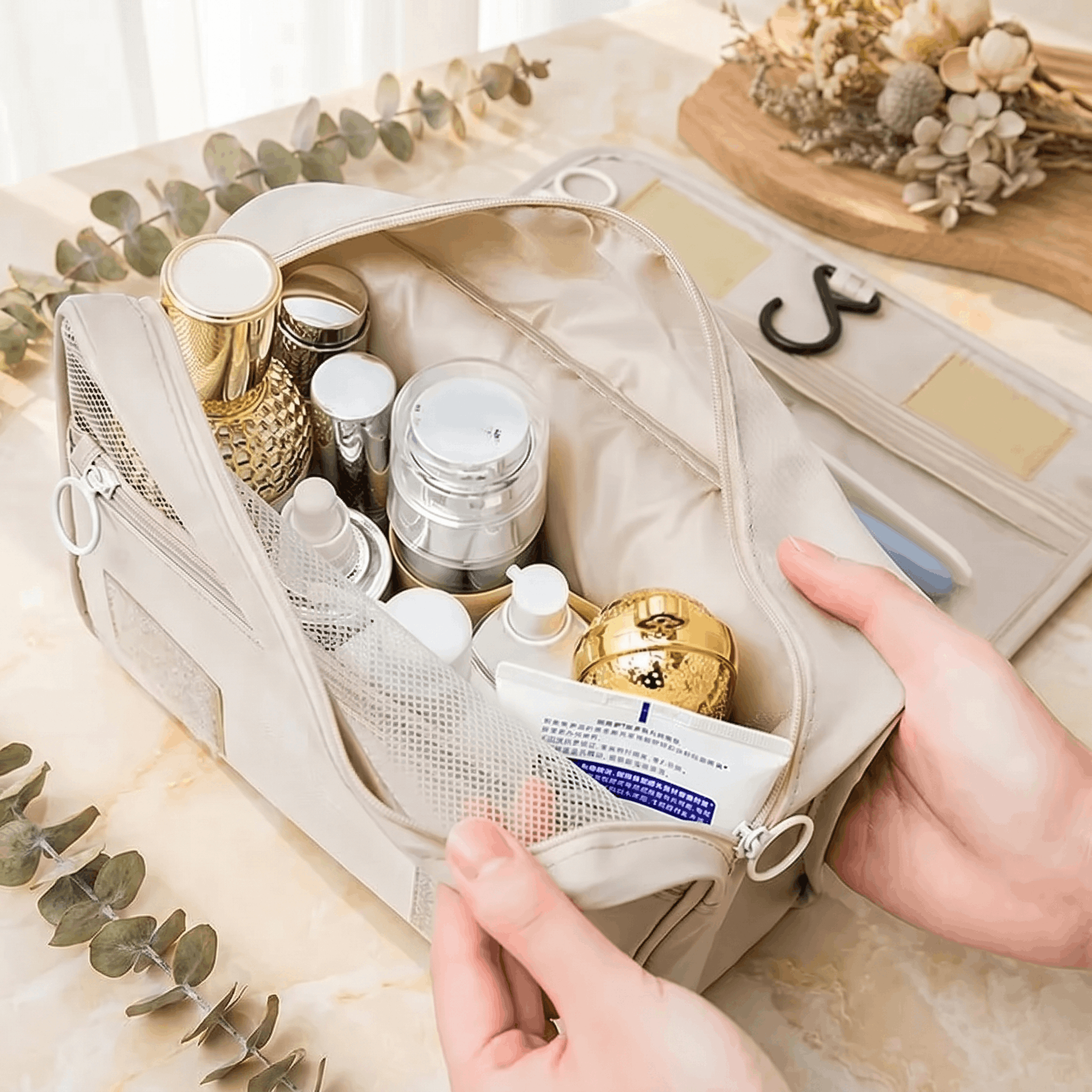 Water-Resistant Hanging Travel Toiletry Bag 